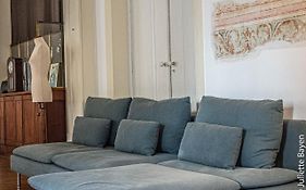 Azulejos Cais Sodre B&B